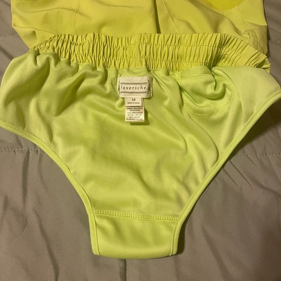 Woman’s bright neon green workout shorts - Picture 5 of 6